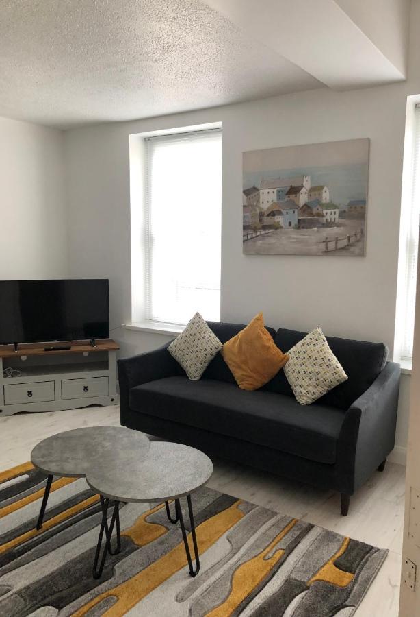 Spacious And Bright Town Centre Apartment Ballycastle Exteriér fotografie